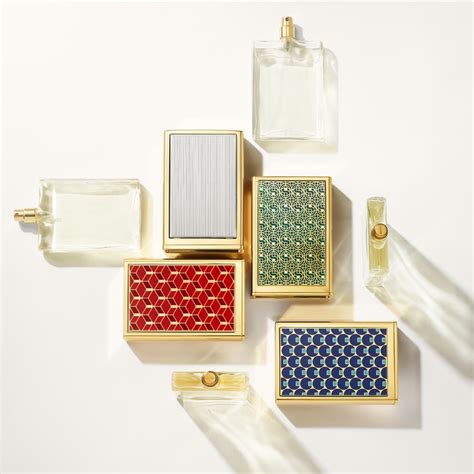uno kanaya x|Les Nécessaires à Parfum .